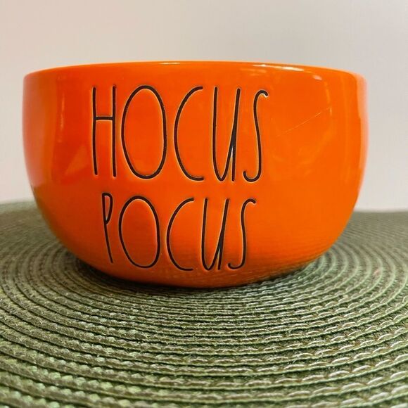 Rae Dunn ceramic orange scented candle with Hocus Pocus on the side NWT - Picture 2 of 6